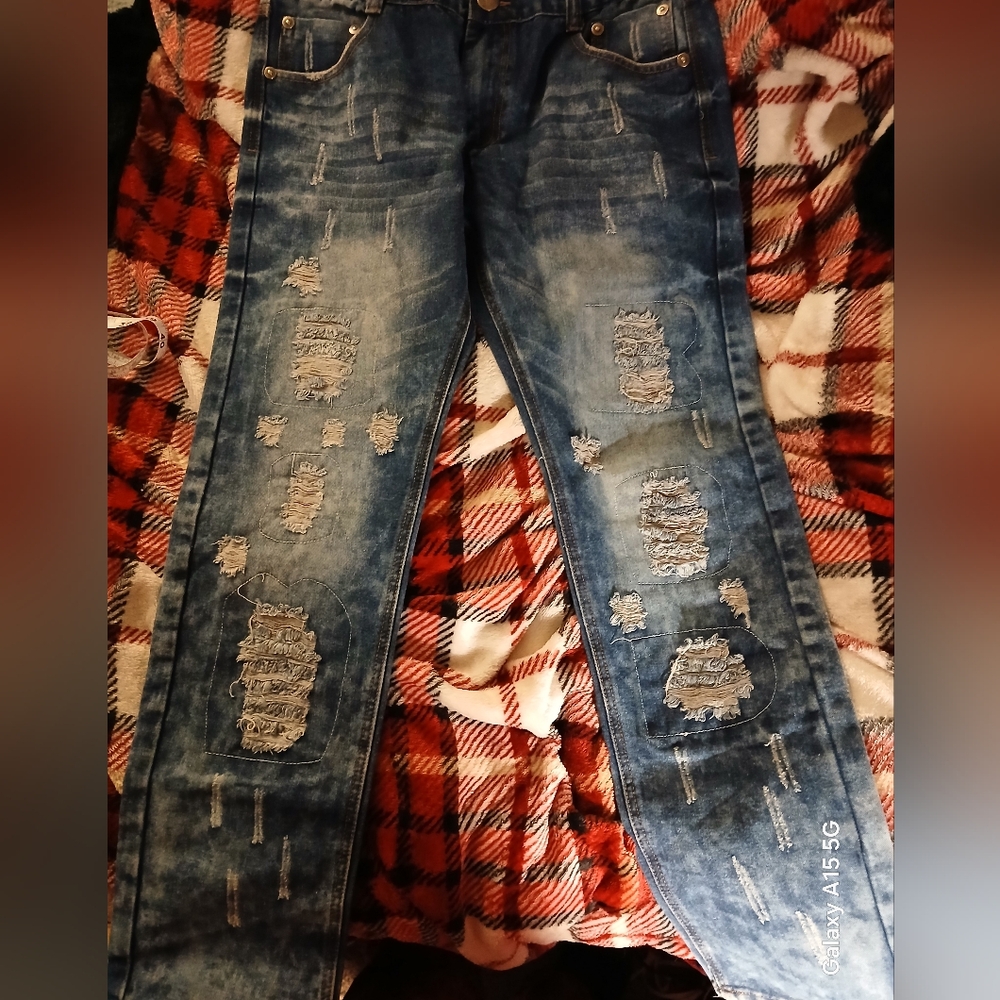Distressed GS115 Blue Jeans